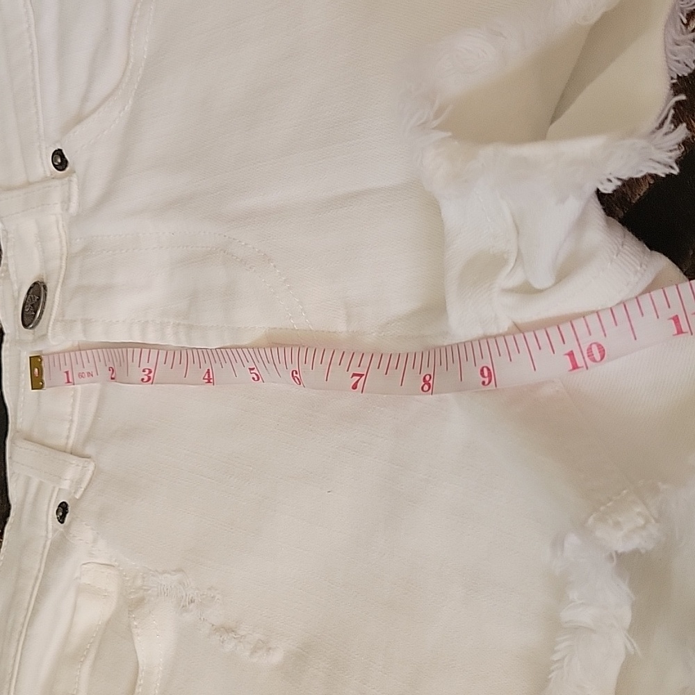 Victoria Secret High Rise, Distressed, White Denim Angel Wings Shorts Size 0 - Picture 10 of 12